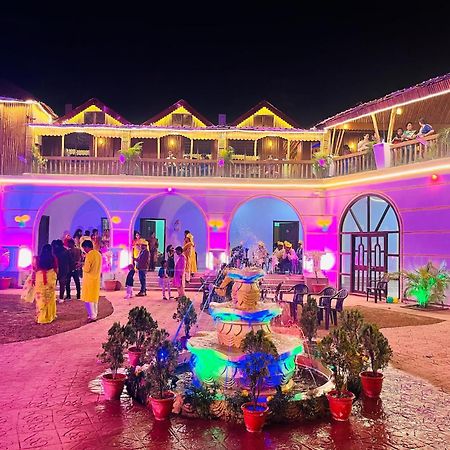 La Pahi Palace- Banquet And Resort Sakri East Екстер'єр фото
