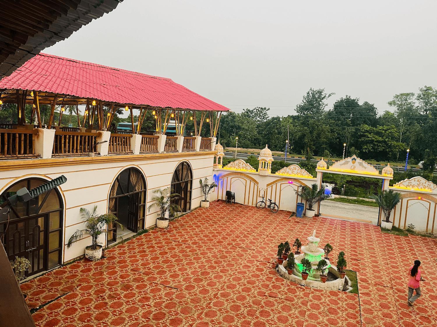 La Pahi Palace- Banquet And Resort Sakri East Екстер'єр фото